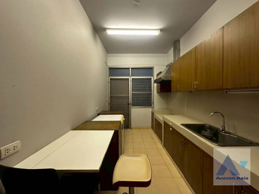 9  4 br House for rent and sale in Pattanakarn ,Bangkok BTS On Nut at Panya Pattanakarn Village 1811526