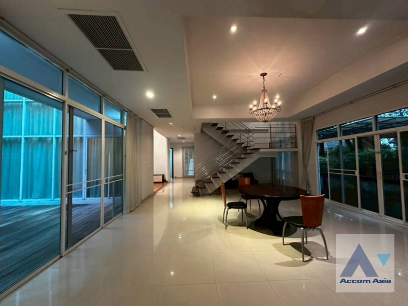 6  4 br House for rent and sale in Pattanakarn ,Bangkok BTS On Nut at Panya Pattanakarn Village 1811526