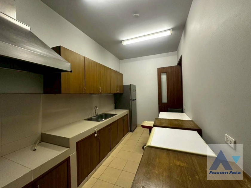 10  4 br House for rent and sale in Pattanakarn ,Bangkok BTS On Nut at Panya Pattanakarn Village 1811526