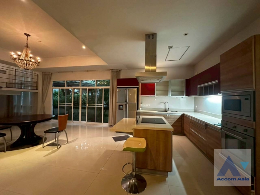 8  4 br House for rent and sale in Pattanakarn ,Bangkok BTS On Nut at Panya Pattanakarn Village 1811526