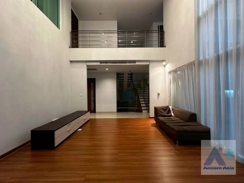 unitPrivate Swimming Pool |  4 Bedrooms  House For Rent & Sale in Pattanakarn, Bangkok  near BTS On Nut (1811526)