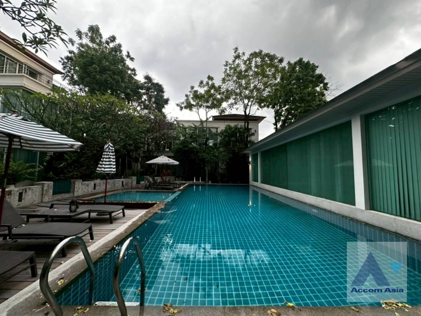  1  4 br House for rent and sale in Pattanakarn ,Bangkok BTS On Nut at Panya Pattanakarn Village 1811526