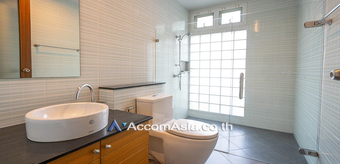 19  4 br House for rent and sale in Pattanakarn ,Bangkok BTS On Nut at Panya Pattanakarn Village 1811527