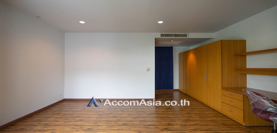 15  4 br House for rent and sale in Pattanakarn ,Bangkok BTS On Nut at Panya Pattanakarn Village 1811527