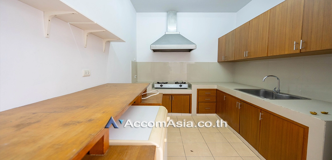 9  4 br House for rent and sale in Pattanakarn ,Bangkok BTS On Nut at Panya Pattanakarn Village 1811527