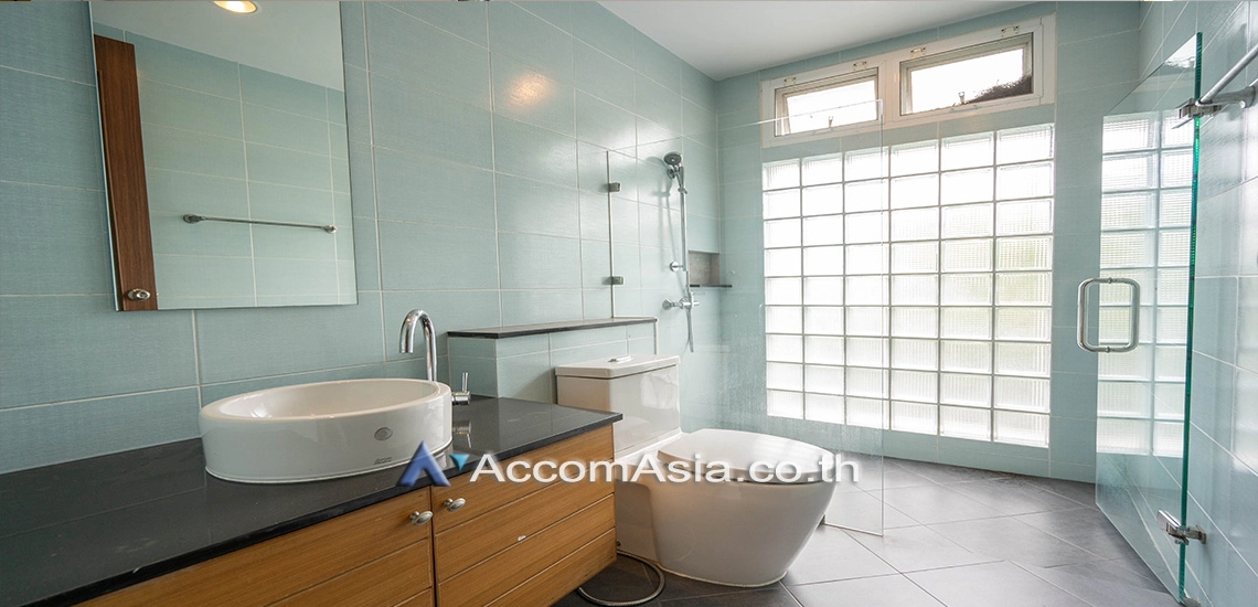 20  4 br House for rent and sale in Pattanakarn ,Bangkok BTS On Nut at Panya Pattanakarn Village 1811527