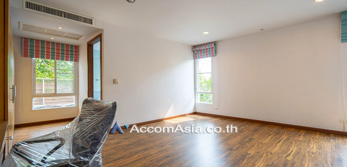 18  4 br House for rent and sale in Pattanakarn ,Bangkok BTS On Nut at Panya Pattanakarn Village 1811527