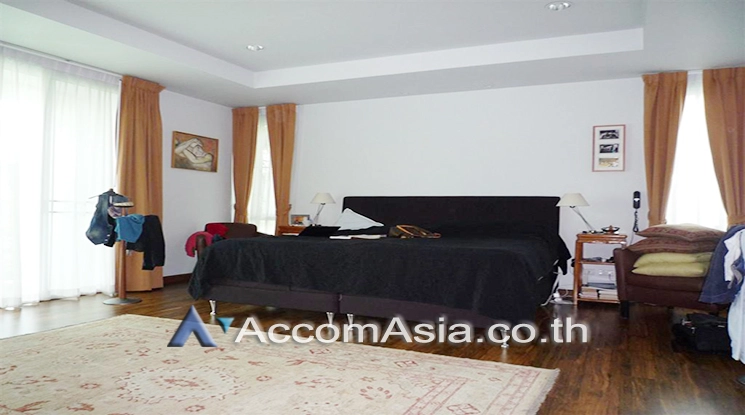12  4 br House For Rent in Pattanakarn ,Bangkok BTS On Nut at Panya Pattanakarn Village 1811528