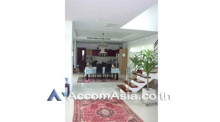 6  4 br House For Rent in Pattanakarn ,Bangkok BTS On Nut at Panya Pattanakarn Village 1811528