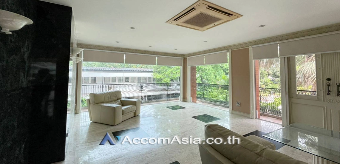 unitPrivate Swimming Pool |  3 Bedrooms  House For Rent & Sale in Sukhumvit, Bangkok  near BTS Ekkamai (9002401)