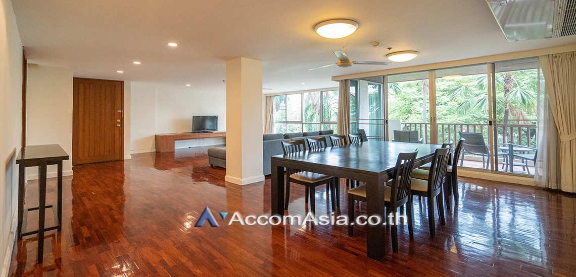 Pet friendly |  High-end Low Rise  Apartment  3 Bedroom for Rent BTS Surasak in Silom Bangkok