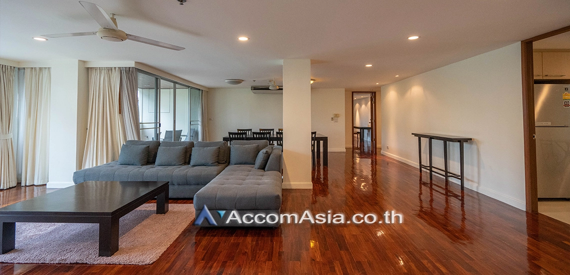 Pet friendly |  3 Bedrooms  Apartment For Rent in Silom, Bangkok  near BTS Surasak (1411629)