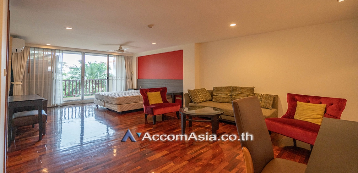 Pet friendly |  3 Bedrooms  Apartment For Rent in Silom, Bangkok  near BTS Surasak (1411629)
