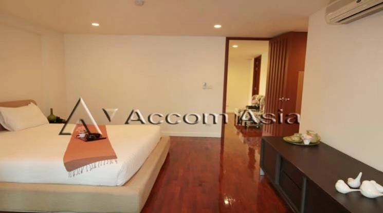7  3 br Apartment for rent and sale in Silom ,Bangkok BTS Surasak at High-end Low Rise  1411631
