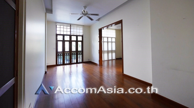  1  3 br House For Rent in Sukhumvit ,Bangkok BTS Thong Lo 1911636