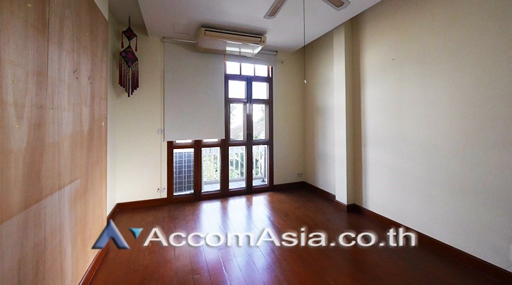 4  3 br House For Rent in Sukhumvit ,Bangkok BTS Thong Lo 1911636