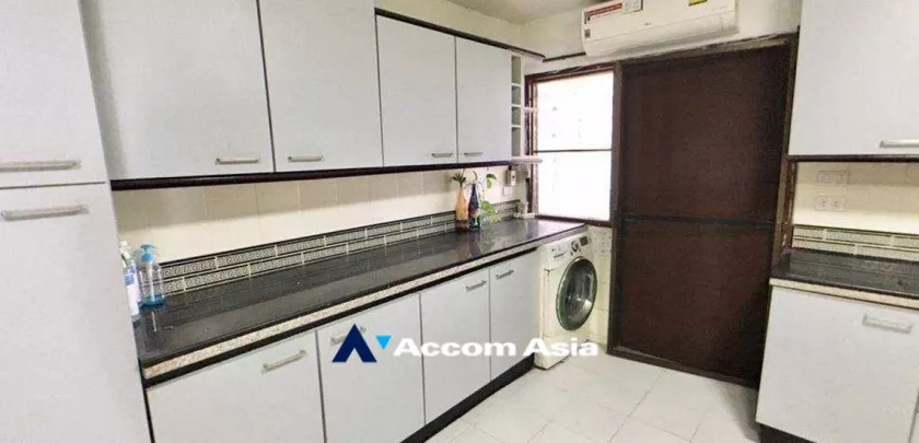 6  3 br Condominium For Rent in Sukhumvit ,Bangkok BTS Ekkamai at Oriental Tower 1511652