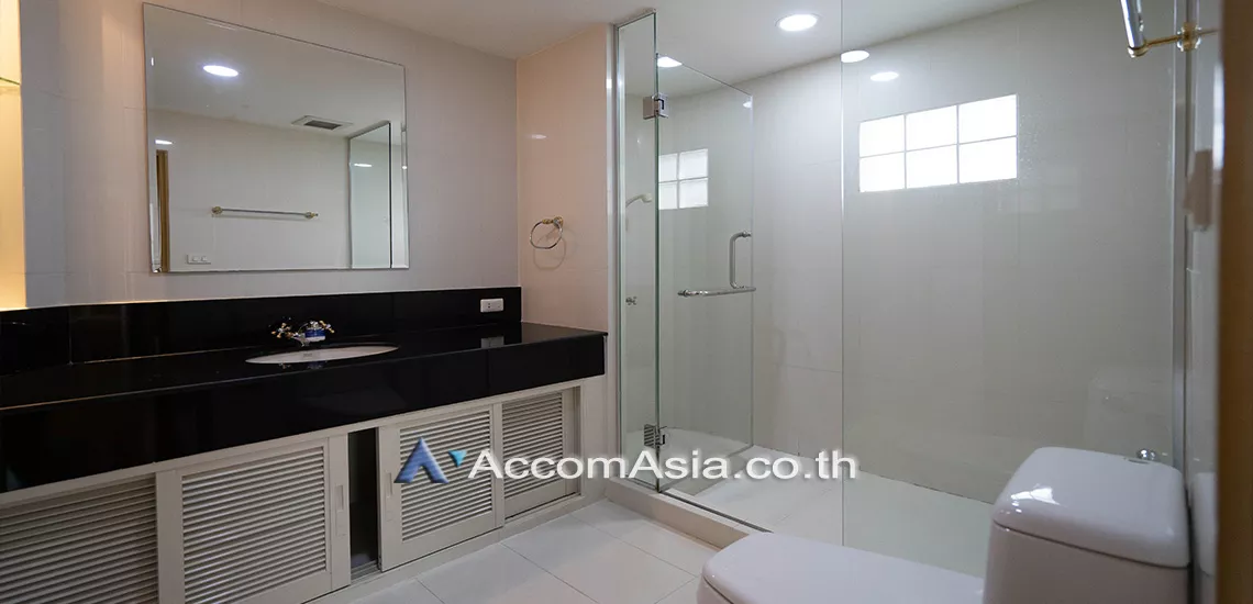 12  3 br Apartment For Rent in Sukhumvit ,Bangkok BTS Phrom Phong at Classic Style - High Standard Apartment in a Prime Location 1511690
