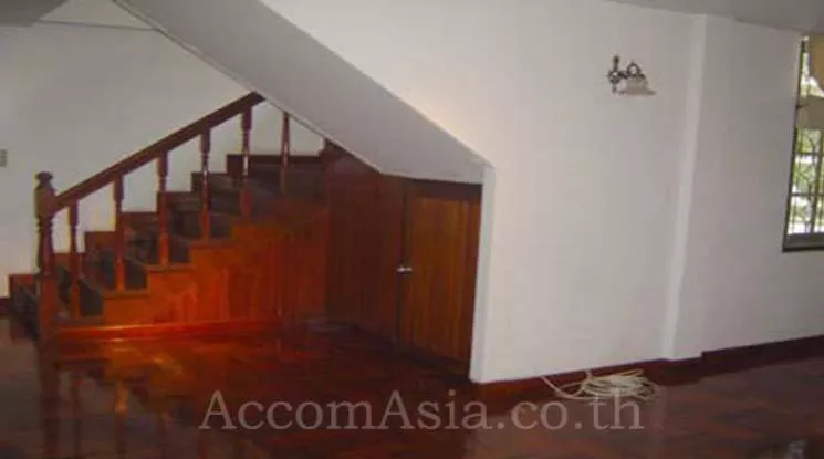 unitPet friendly |  3 Bedrooms  House For Rent & Sale in Sukhumvit, Bangkok  near BTS Phrom Phong (9002501)