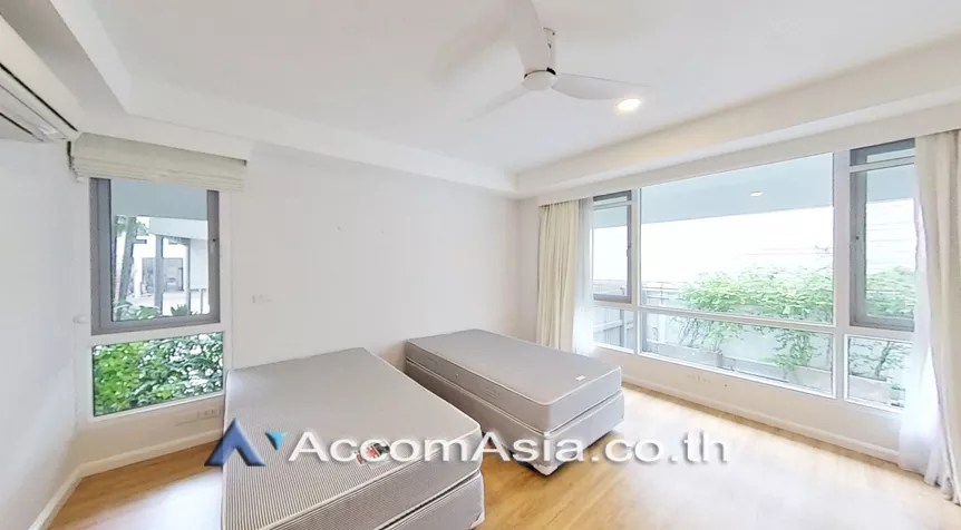 8  4 br Apartment For Rent in Sathorn ,Bangkok BRT Technic Krungthep at Low rise - Cozy Apartment 1411704