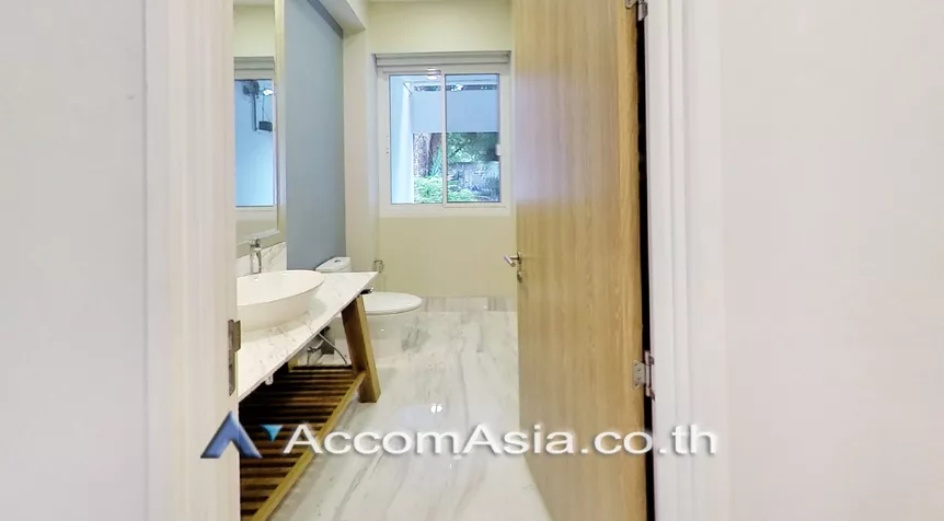 13  4 br Apartment For Rent in Sathorn ,Bangkok BRT Technic Krungthep at Low rise - Cozy Apartment 1411704