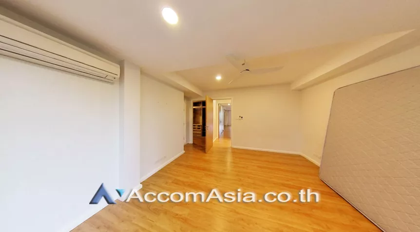19  4 br Apartment For Rent in Sathorn ,Bangkok BRT Technic Krungthep at Low rise - Cozy Apartment 1411704