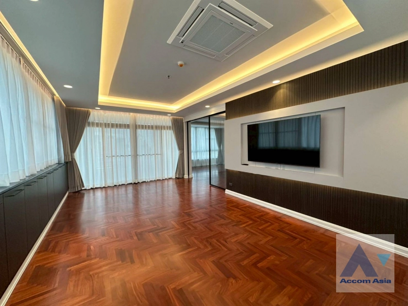 unitPet friendly |  3 Bedrooms  Condominium For Rent in Sukhumvit, Bangkok  near BTS Phrom Phong (20481)
