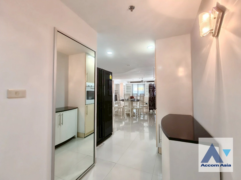 unit 3 Bedrooms  Condominium For Rent & Sale in Sukhumvit, Bangkok  near BTS Asok - MRT Sukhumvit (20483)