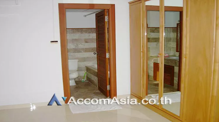 5  2 br Condominium For Rent in Sukhumvit ,Bangkok BTS Nana at Sukhumvit Suite 1511805