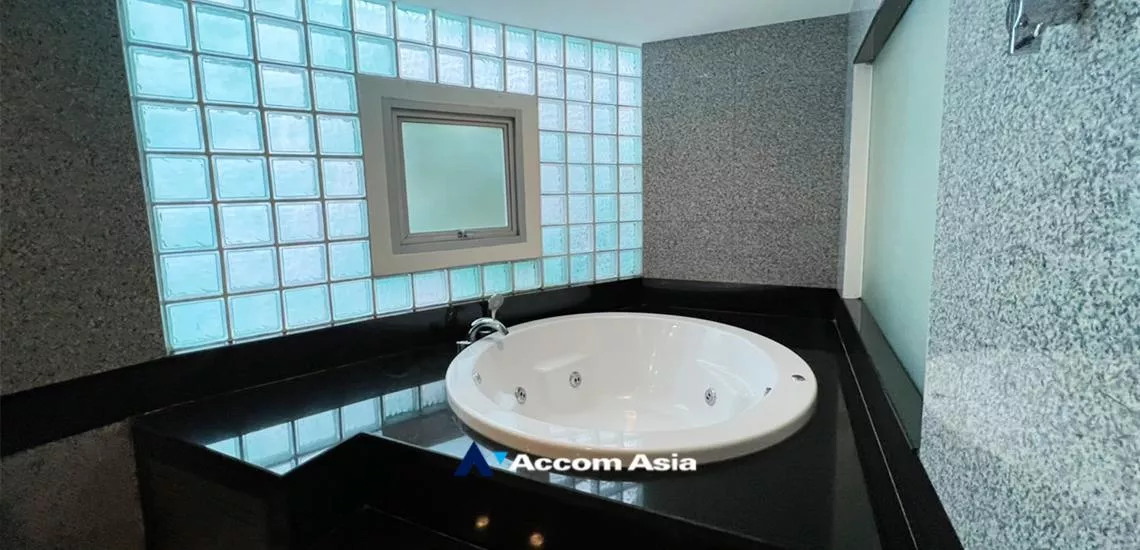 6  3 br Apartment For Rent in Sukhumvit ,Bangkok BTS Phra khanong at Modern Living Style 1411824