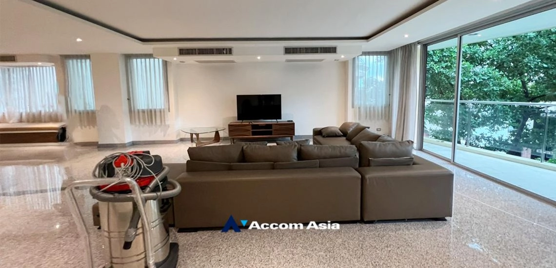 Pet friendly |  Modern Living Style Apartment  3 Bedroom for Sale & Rent BTS Phra khanong in Sukhumvit Bangkok