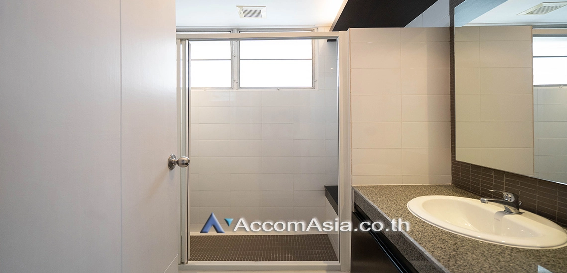 15  4 br Apartment For Rent in Sukhumvit ,Bangkok BTS Nana at Calm and Peaceful 20486