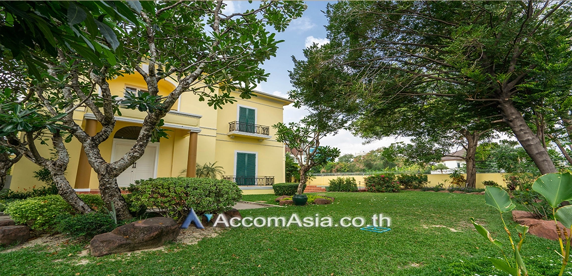  1  4 br House For Rent in New Phetchaburi ,Bangkok MRT Lat Phrao 1711845