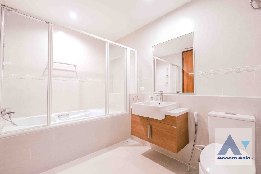 15  3 br Condominium For Rent in Sukhumvit ,Bangkok BTS Asok - MRT Sukhumvit at The Lakes 1511903