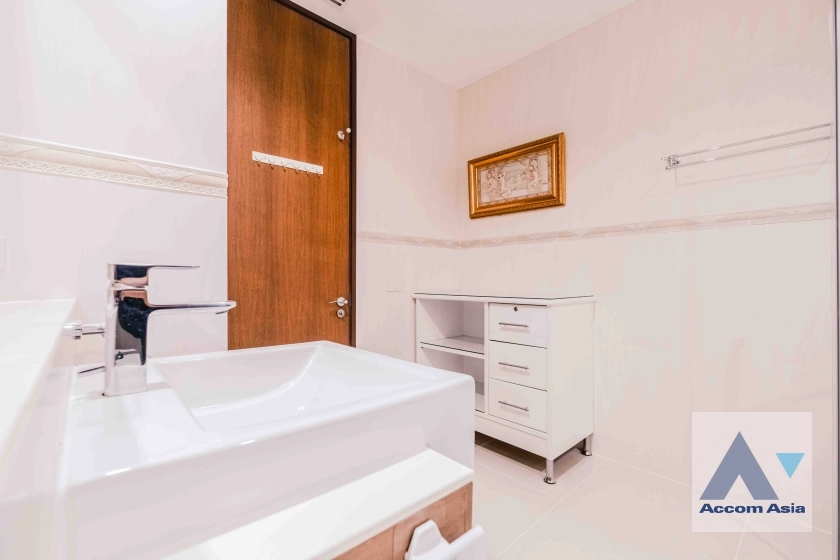 23  3 br Condominium For Rent in Sukhumvit ,Bangkok BTS Asok - MRT Sukhumvit at The Lakes 1511903