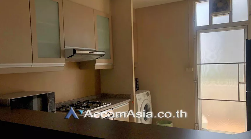 unit 2 Bedrooms  Apartment For Rent in Sukhumvit, Bangkok  near BTS Phrom Phong (1411917)