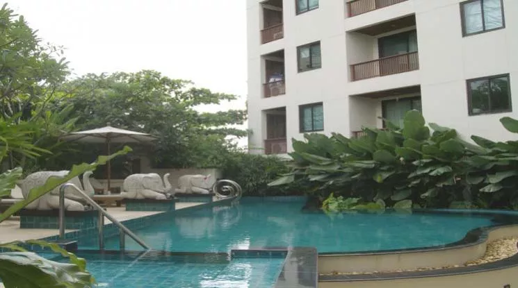  2 Bedrooms  Apartment For Rent in Sukhumvit, Bangkok  near BTS Asok - MRT Sukhumvit (1411918)