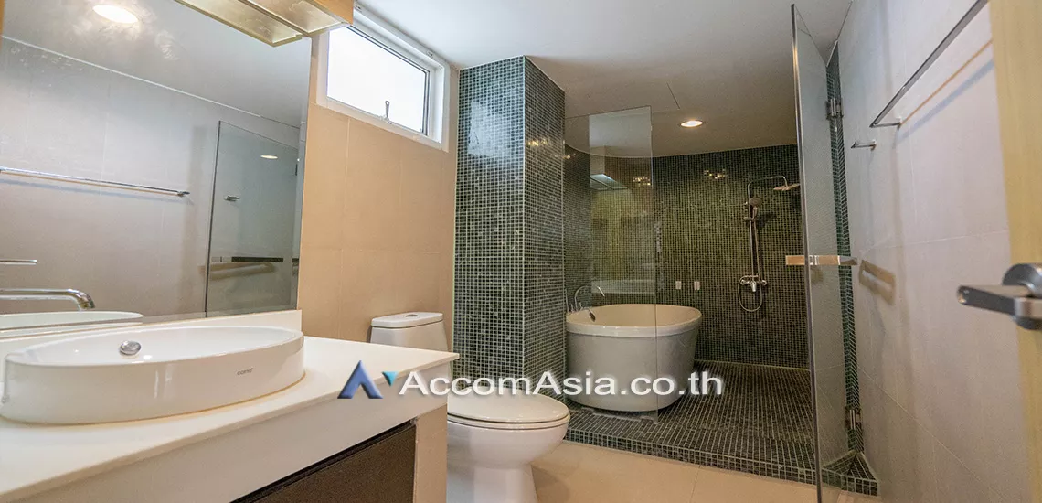 6  3 br Apartment For Rent in Sathorn ,Bangkok BTS Chong Nonsi at Perfect For Family 1411998