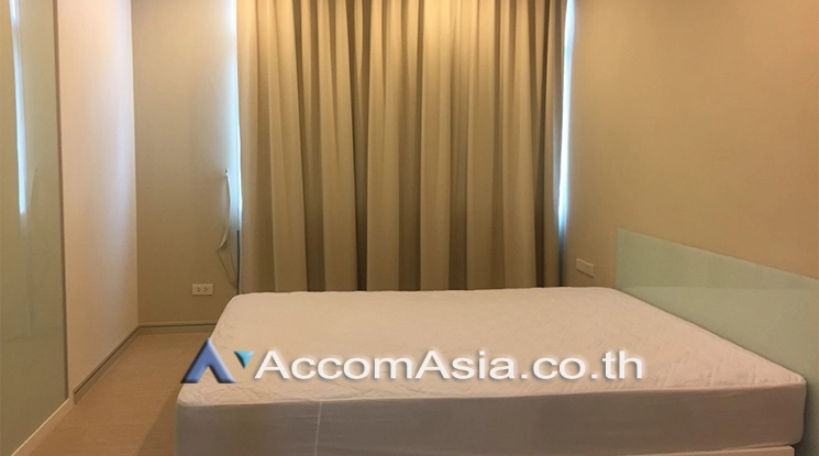 unit 2 Bedrooms  Condominium For Rent in Ploenchit, Bangkok  near BTS Chitlom (1512002)