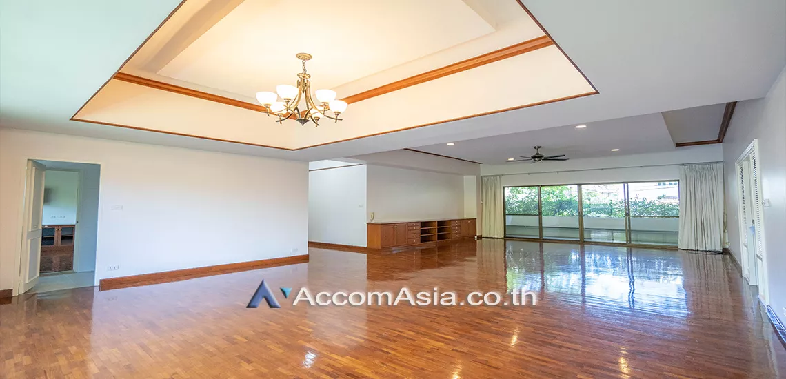  A peaceful location Apartment  3 Bedroom for Sale & Rent BTS Ekkamai in Sukhumvit Bangkok