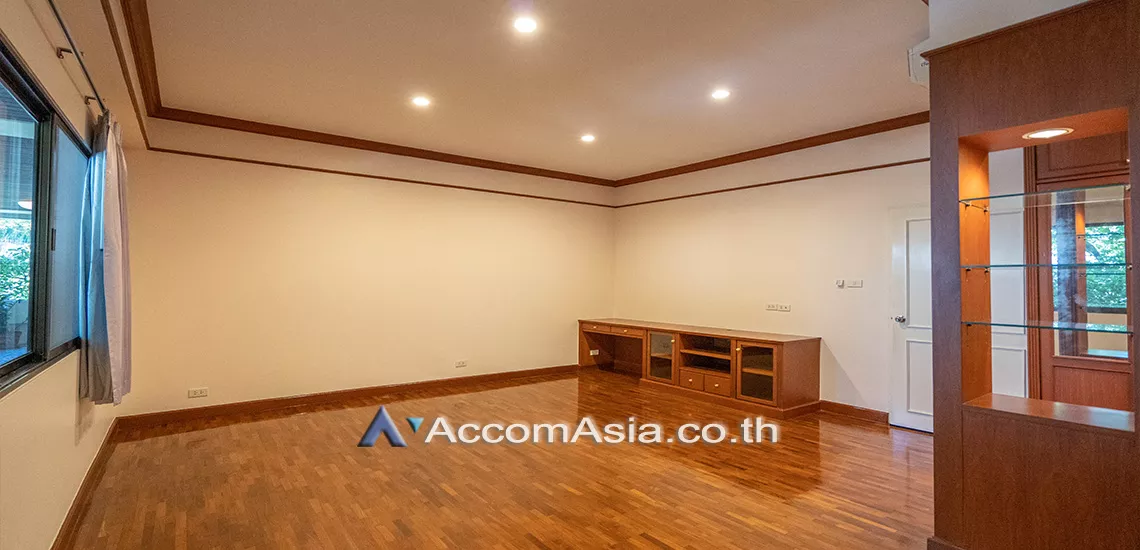 7  3 br Apartment For Rent in Sukhumvit ,Bangkok BTS Ekkamai at A peaceful location 1412024