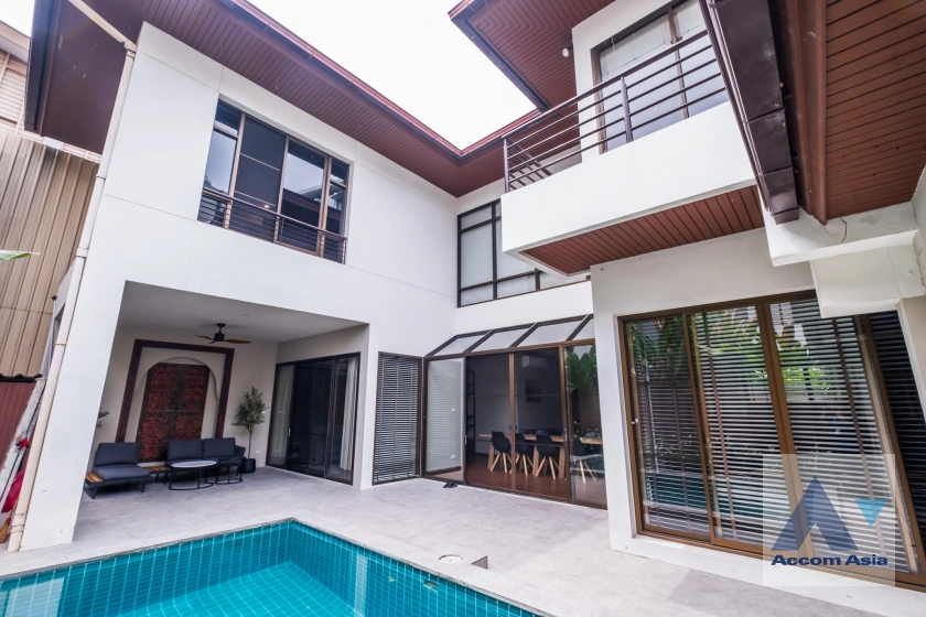  2  5 br House For Rent in Sukhumvit ,Bangkok BTS Phrom Phong 1912033