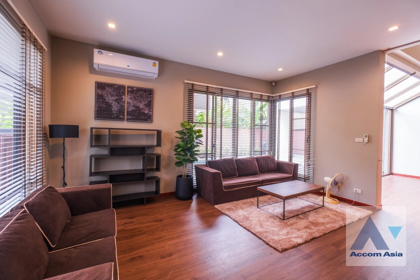 unitPrivate Swimming Pool, Pet friendly |  5 Bedrooms  House For Rent in Sukhumvit, Bangkok  near BTS Phrom Phong (1912033)