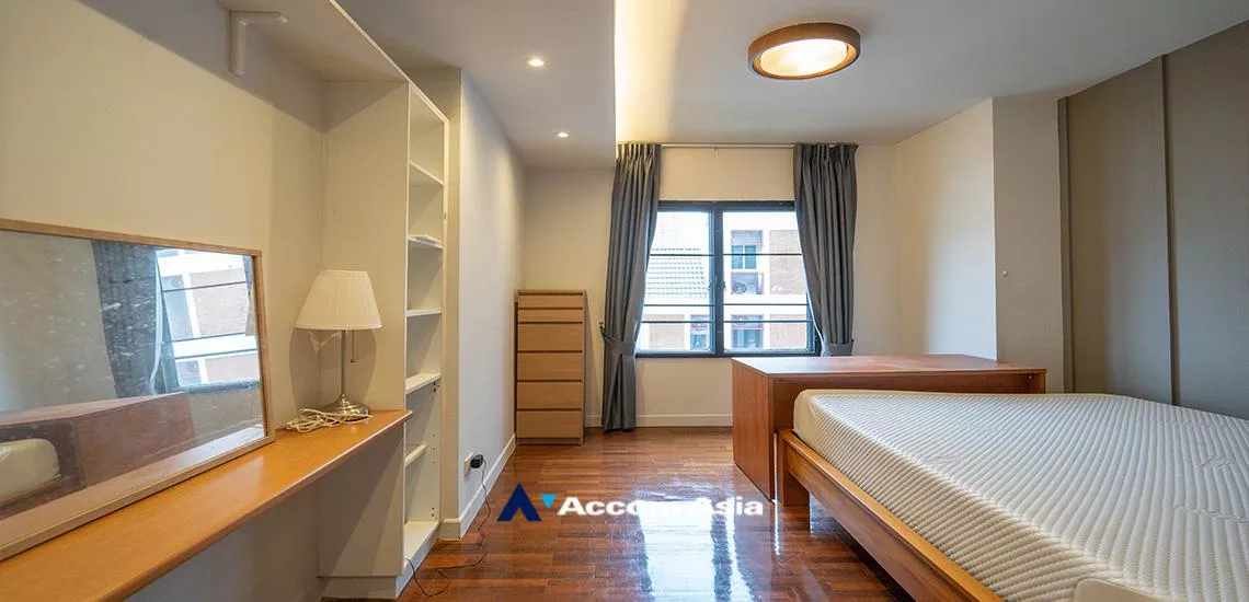 unitPet friendly |  2 Bedrooms  Apartment For Rent in Sukhumvit, Bangkok  near BTS Asok - MRT Sukhumvit (1412071)