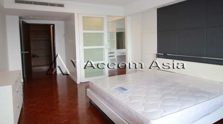 7  3 br Apartment For Rent in Sukhumvit ,Bangkok BTS Asok - MRT Sukhumvit at Family Apartment with Lake View 1412087