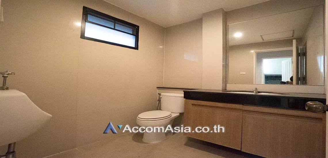 12  4 br House For Rent in Sukhumvit ,Bangkok BTS Thong Lo at The urban forestry residence 1512096