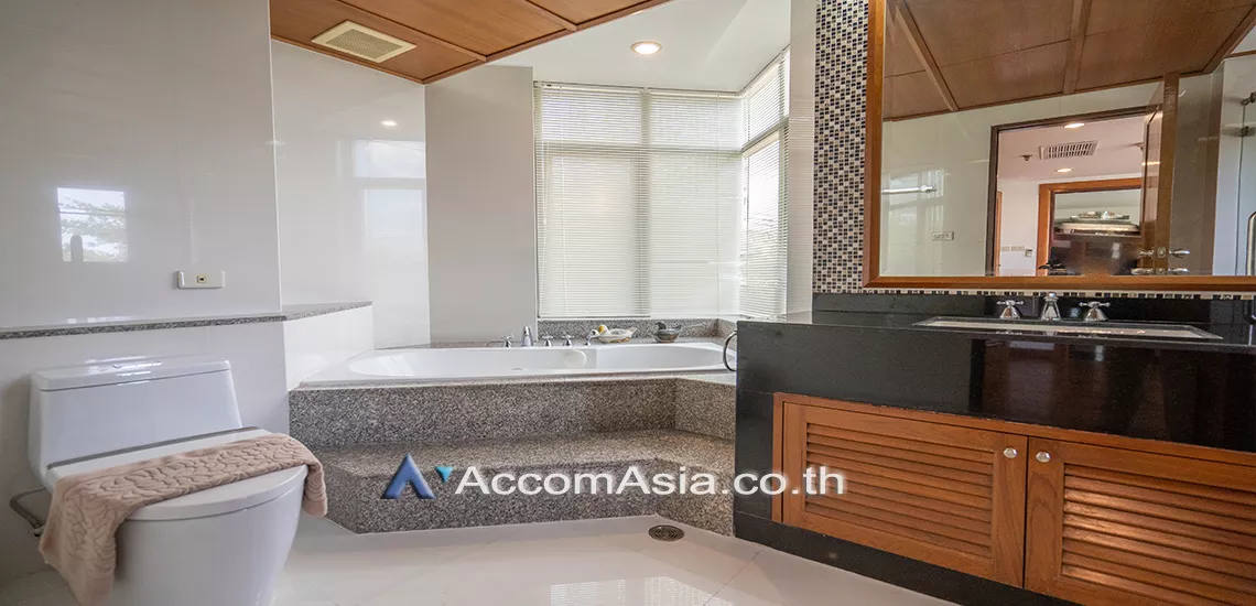 8  3 br Apartment For Rent in Sathorn ,Bangkok BTS Chong Nonsi at Thai Colonial Style 1412107