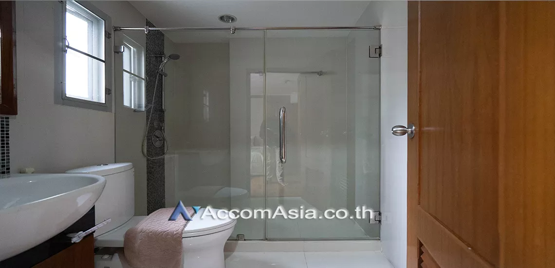 9  3 br Apartment For Rent in Sathorn ,Bangkok BTS Chong Nonsi at Thai Colonial Style 1412107