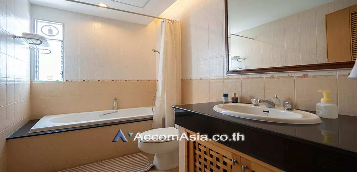 9  3 br Apartment For Rent in Sathorn ,Bangkok MRT Lumphini at Living with natural 1412109