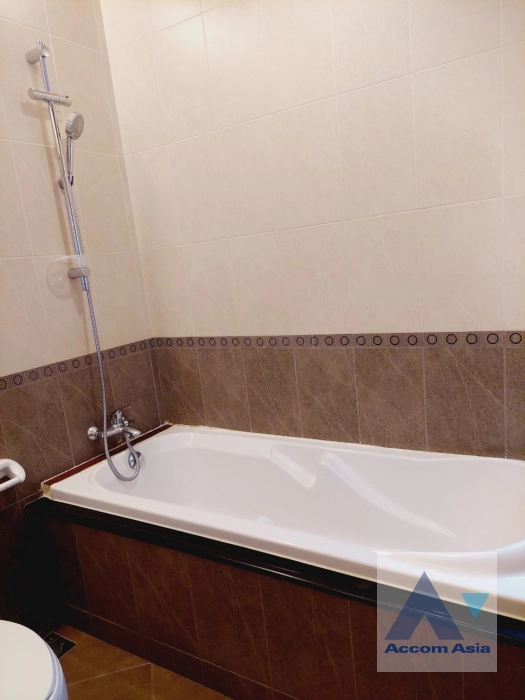 9  2 br Apartment For Rent in Sathorn ,Bangkok MRT Lumphini at Cozy and Convenient Apartment Near Garden Intl 1412110